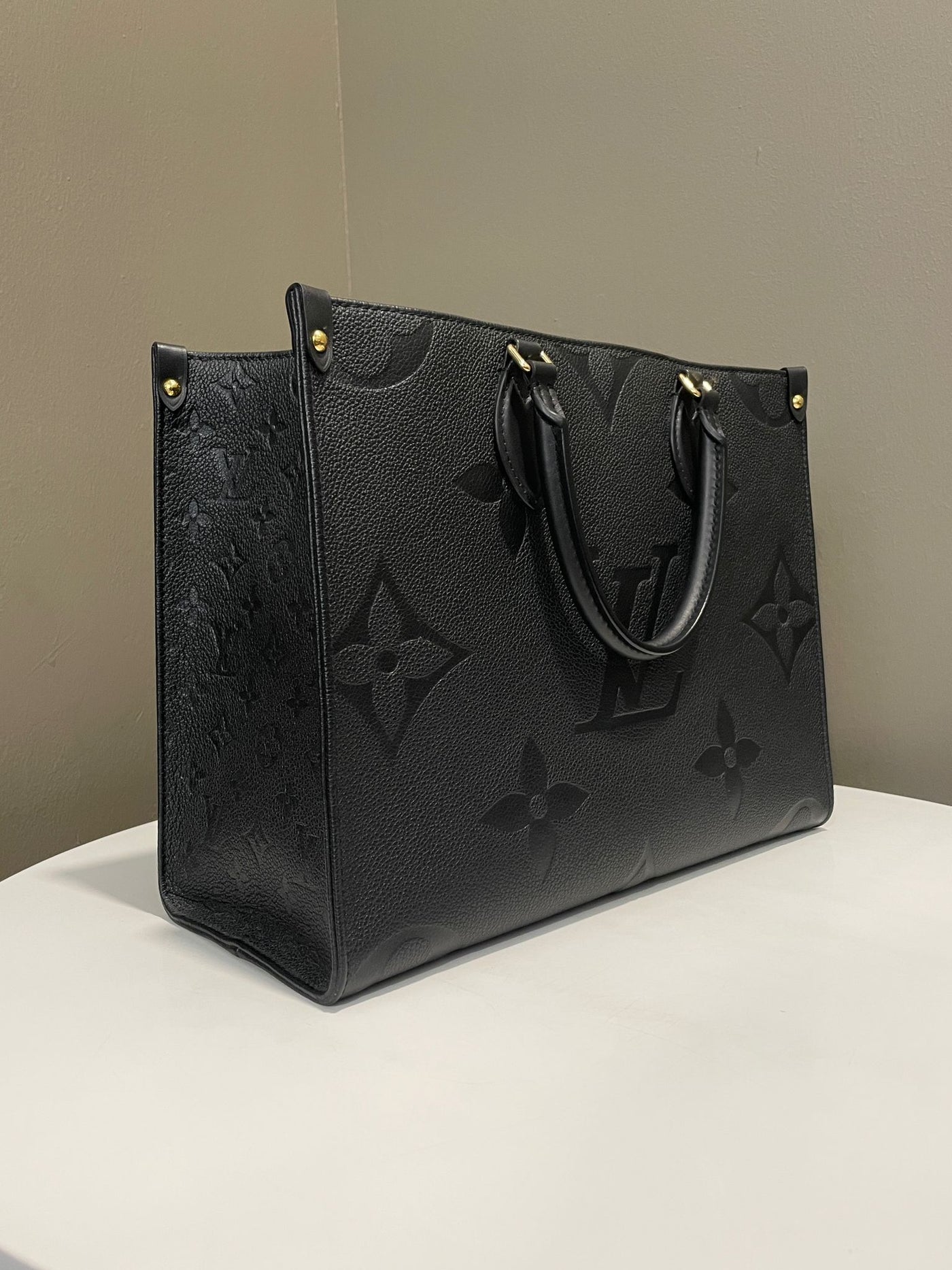 Lou*s Vuitt*n black empreinte monogram giant onthego mm - image 3