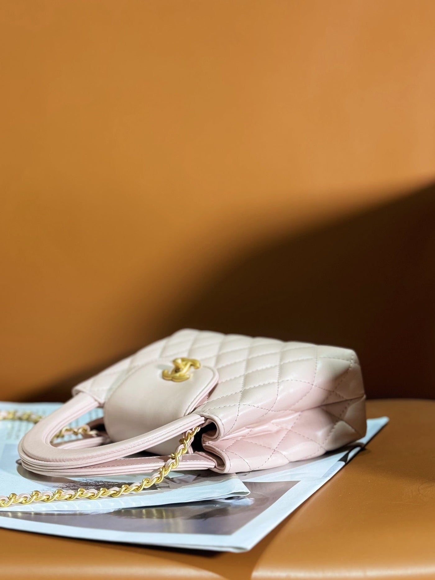 Chan*l lambskin mini kelly chain bag light pink - image 4