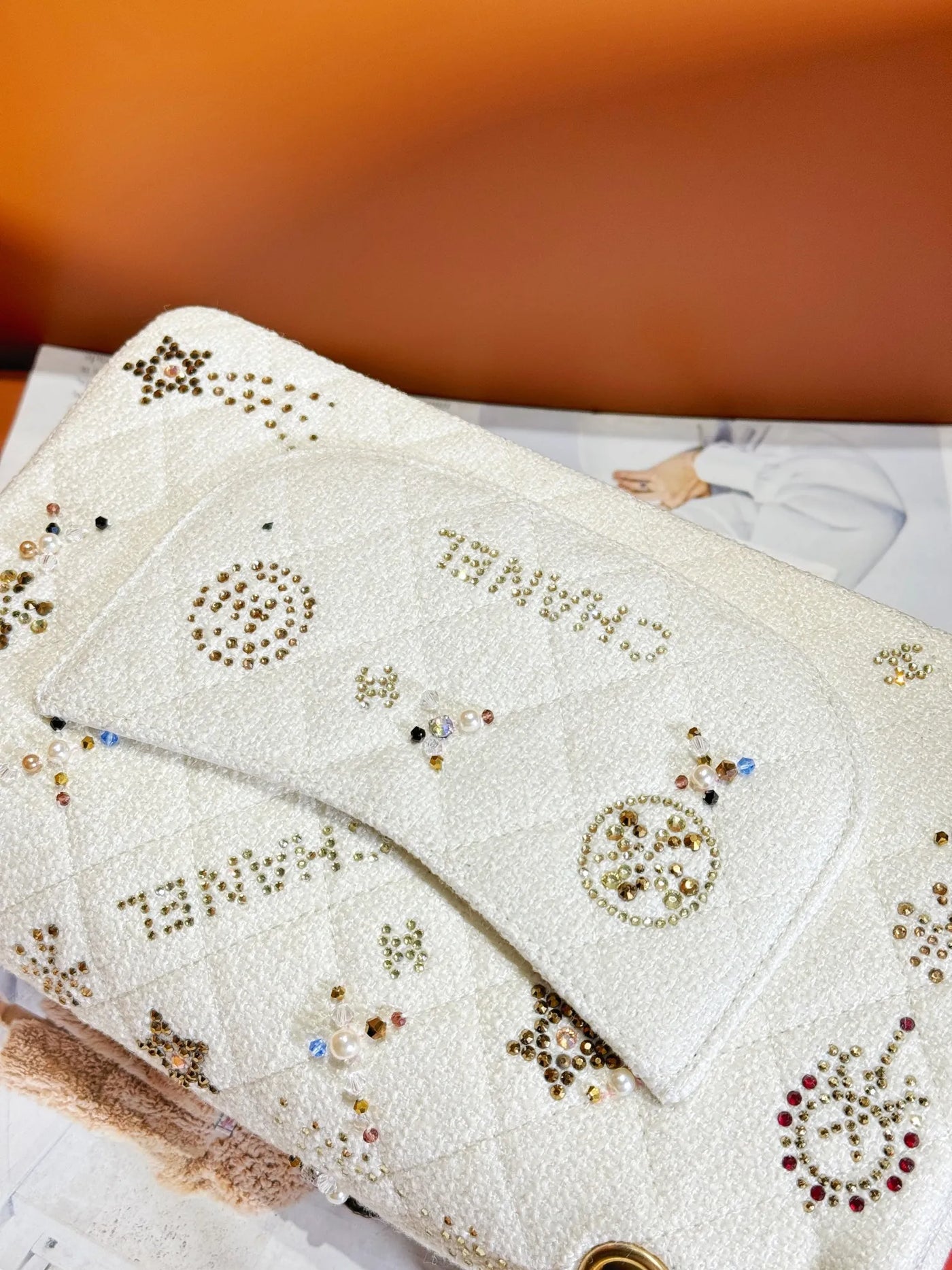 Chan*l flap bag leather bag with gold hardware - image 5