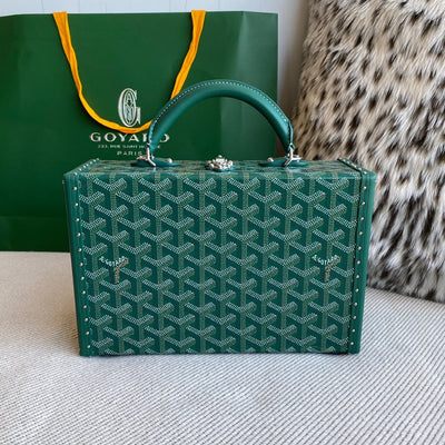 goya grand hotel trunk bag - image 9