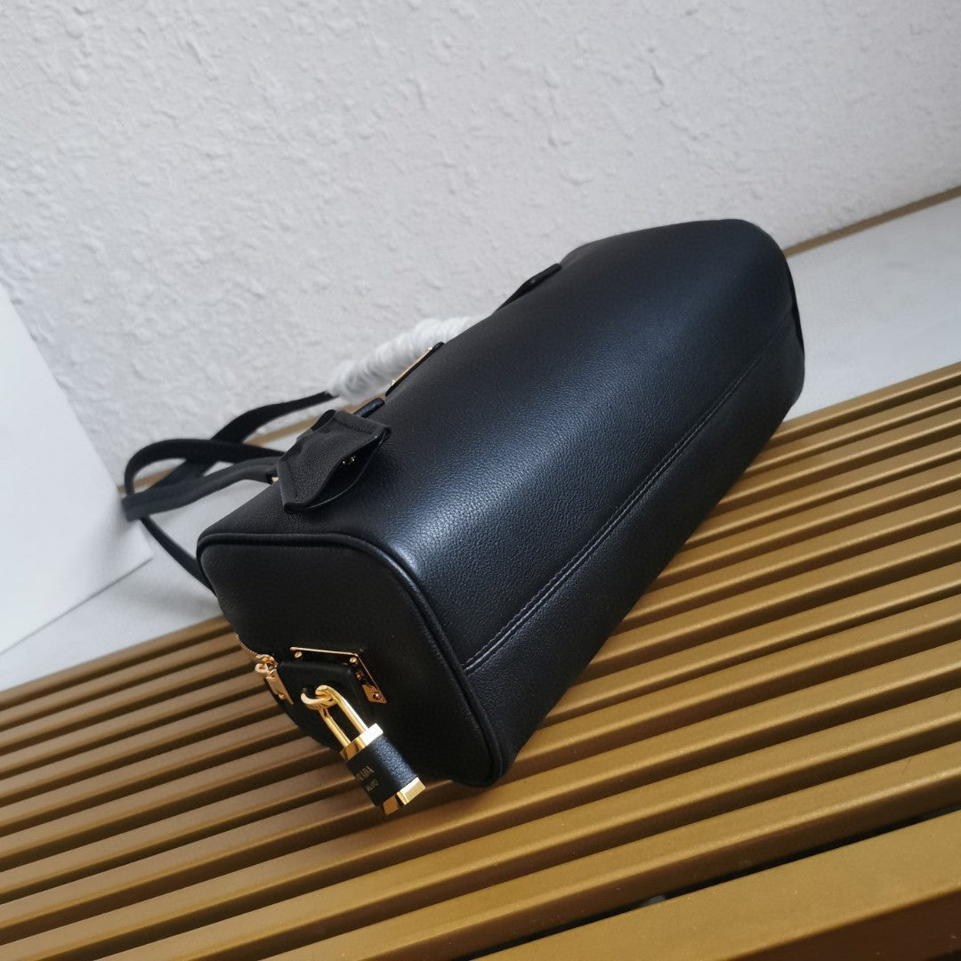 Pr*da black medium leather top-handle bag with padlock - image 5