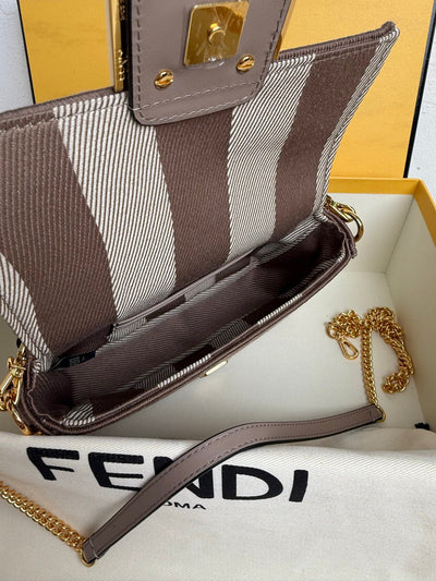 Fe*di baguette bag - image 5