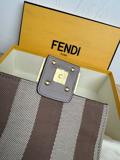 Fe*di baguette bag - image 6