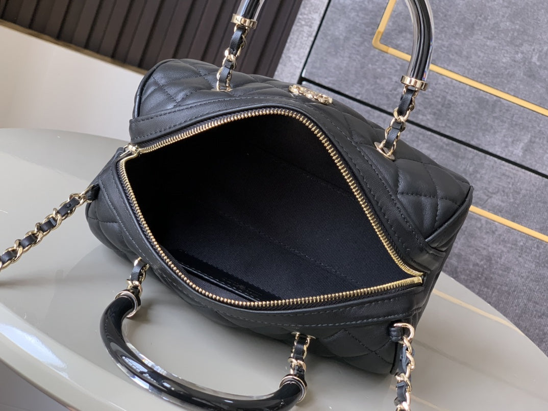 Chan*l matelasse black shoulder bag leather - image 4