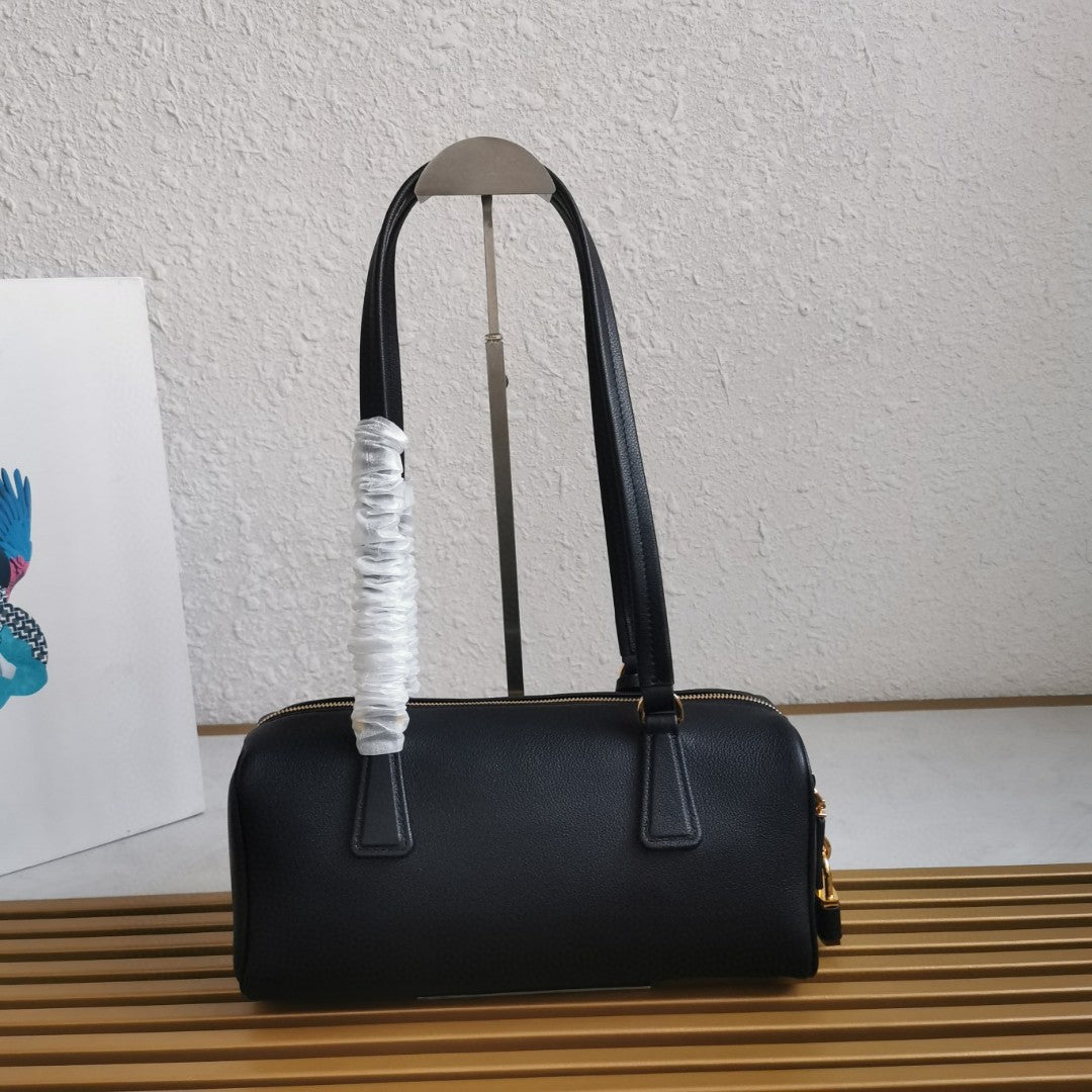 Pr*da black medium leather top-handle bag with padlock - image 7