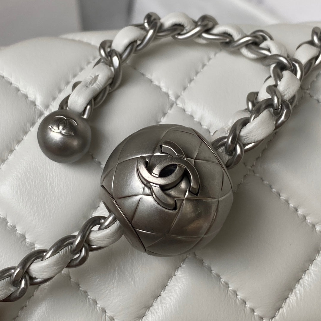 Chan*l mini silver 22 white calfskin - image 4