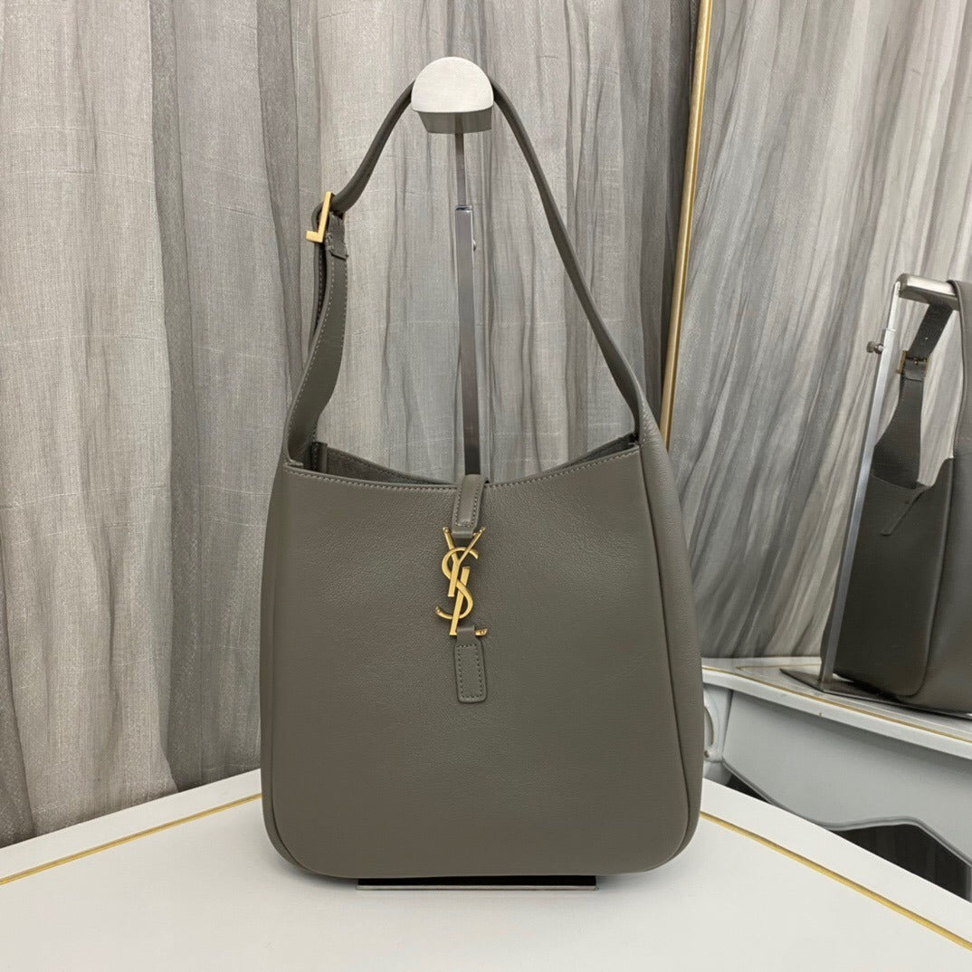 saint laurent le 5 à 7 supple hobo bag - main image