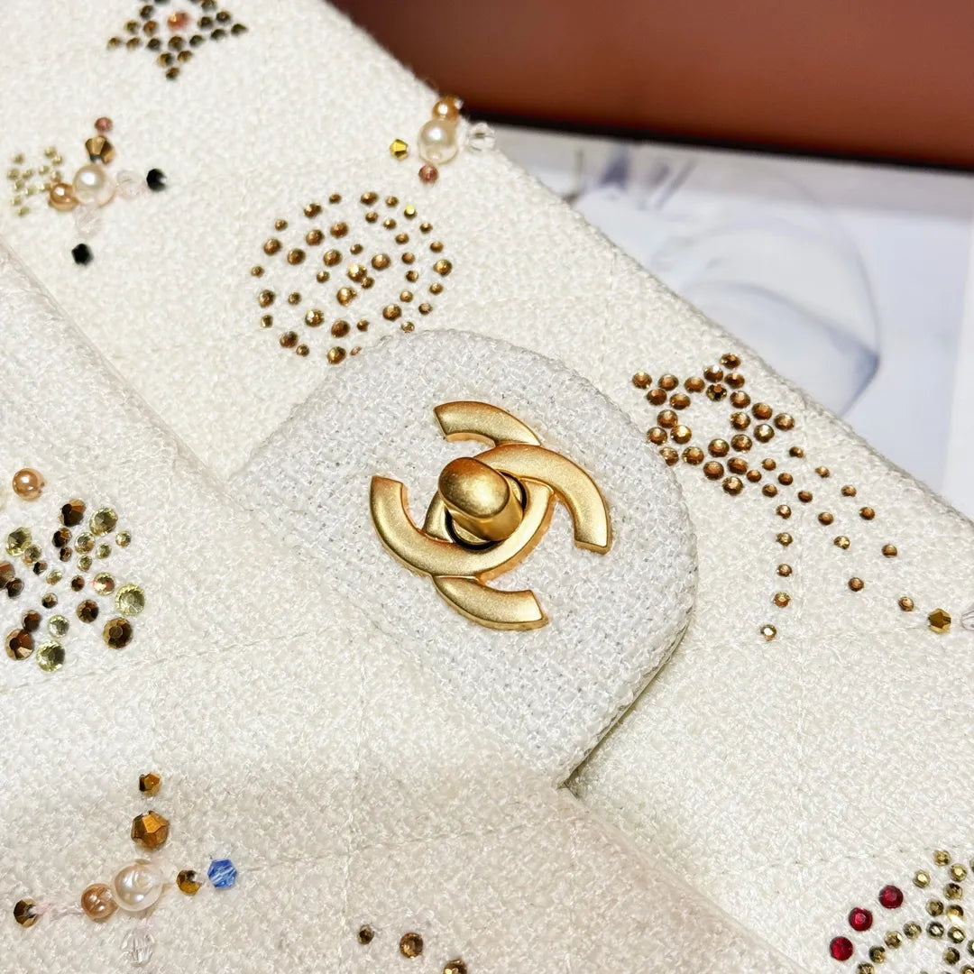 Chan*l flap bag leather bag with gold hardware - image 6