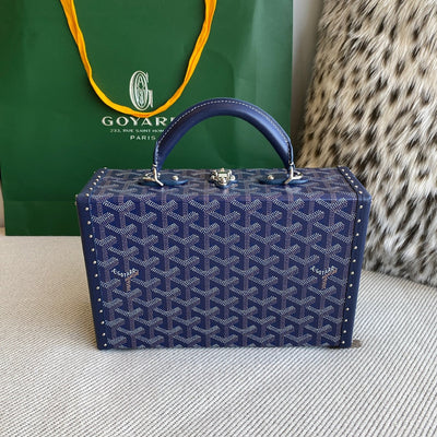goya grand hotel trunk bag - image 11