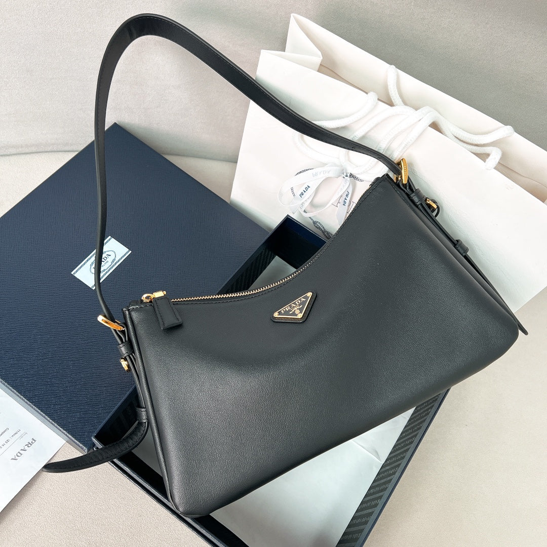 Pr*da medium aimée shoulder bag | black - image 2