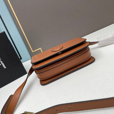 saint laurent le 61 saddle shoulder bag in calfskin - image 9