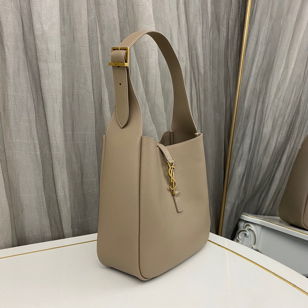 saint laurent le 5 à 7 supple hobo bag beige colour - image 4