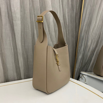saint laurent le 5 à 7 supple hobo bag beige colour - image 4