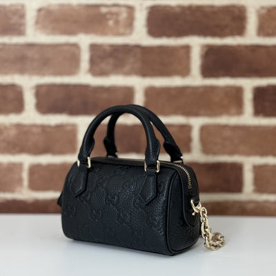 Guc*i gg emblem medium boston bag in black leather - image 3