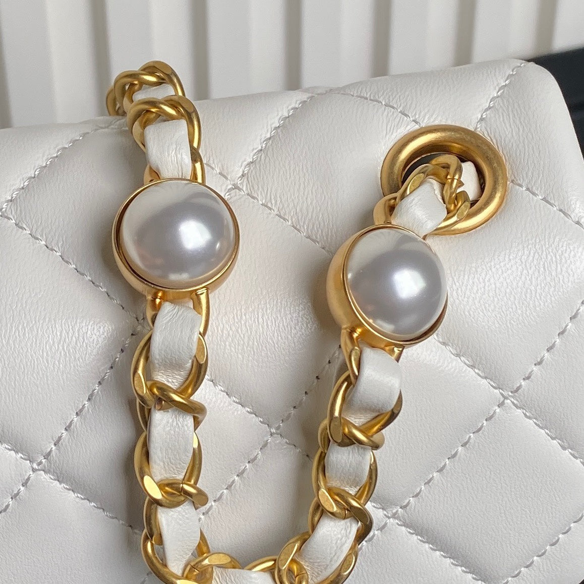 Chan*l mini flap bag top handle pearl chain - image 7