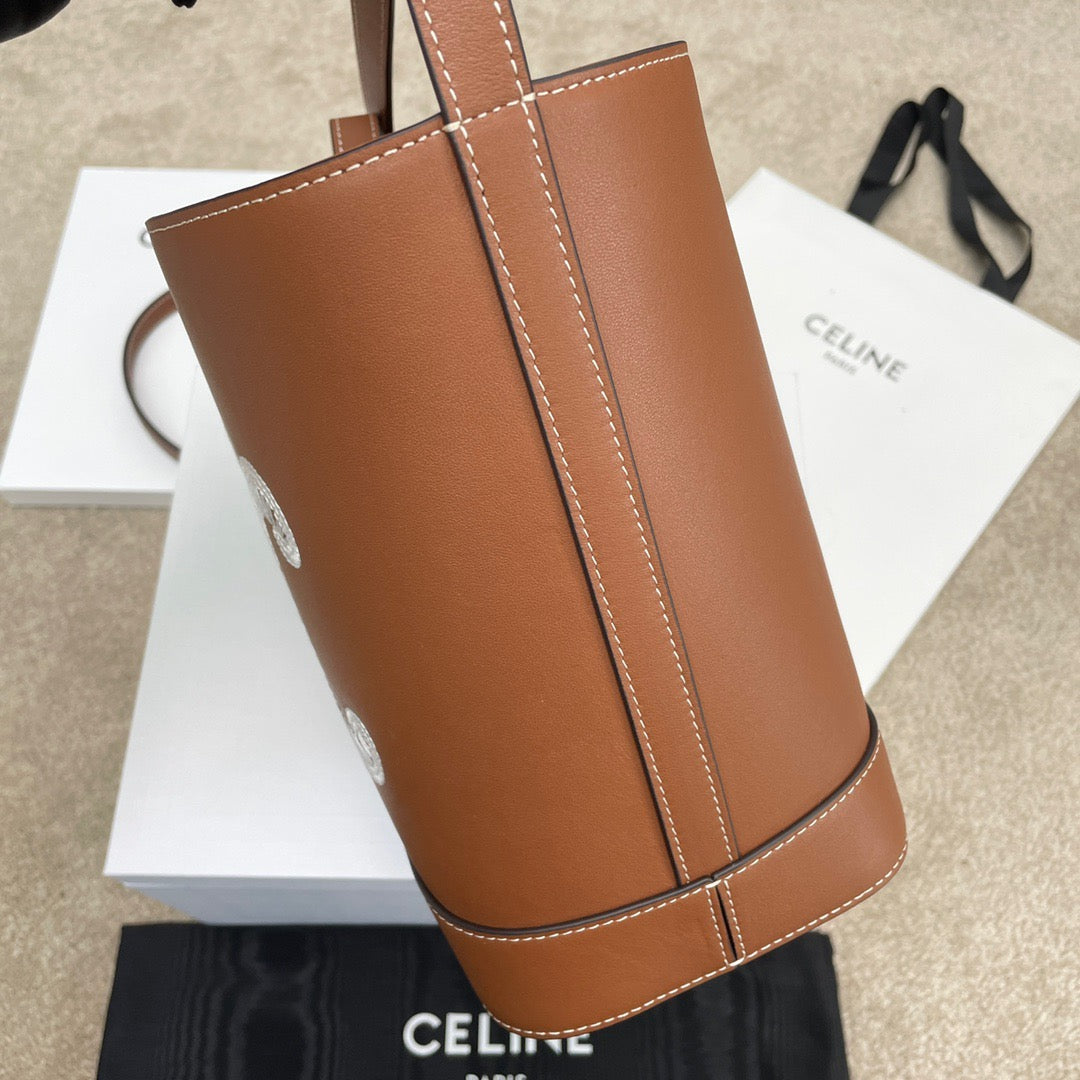CEL Triomphe Bucket - Image 11