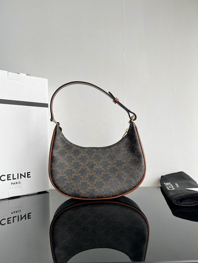 CEL Triomphe Hobo - Image 7