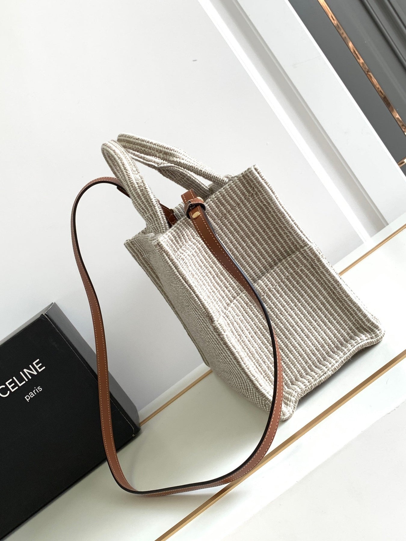 CEL Triomphe Tote - Image 6