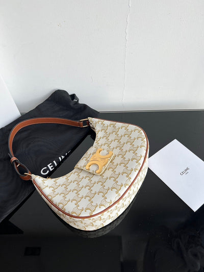 CEL Triomphe Hobo - Image 9