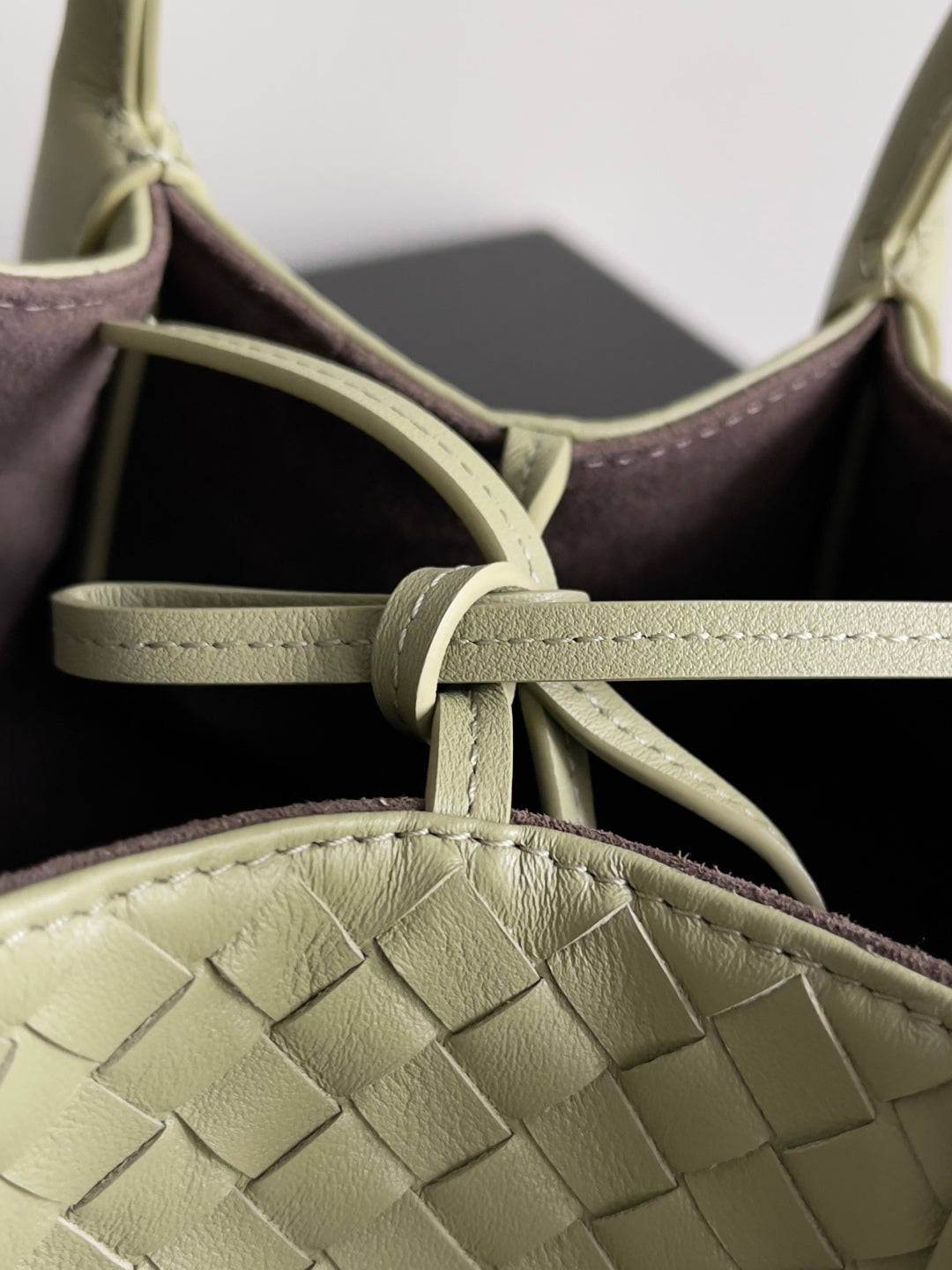 SMALL PINACOTECA REVERSIBLE TOTE BAG 24 IN MATCHA LAMBSKIN AND BROWN SUEDE - Image 8
