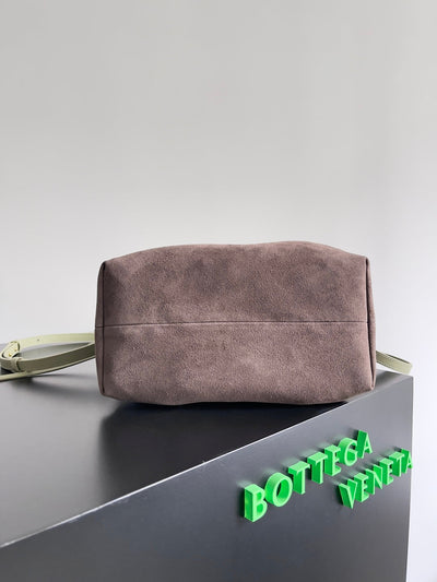 SMALL PINACOTECA REVERSIBLE TOTE BAG 24 IN MATCHA LAMBSKIN AND BROWN SUEDE - Image 10