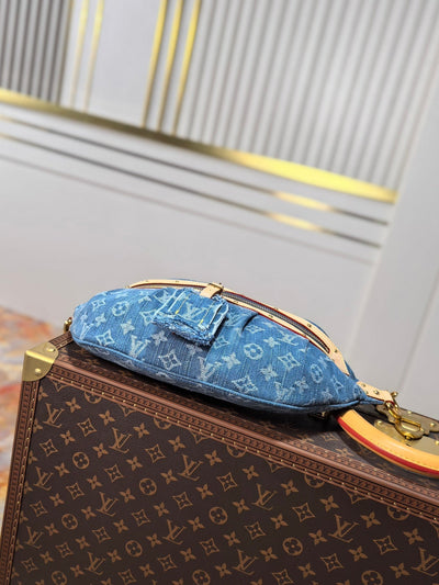 lv 25s bumbag 38 in blue monogram denim leather trim gold hardware - image 3