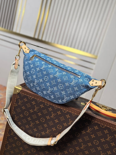 lv 25s bumbag 38 in blue monogram denim leather trim gold hardware - image 5
