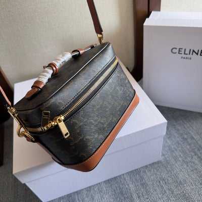VANITY 18 IN BLACK TRIOMPHE CANVAS AND BROWN CALFSKIN GOLD HARDWARE - Image 2