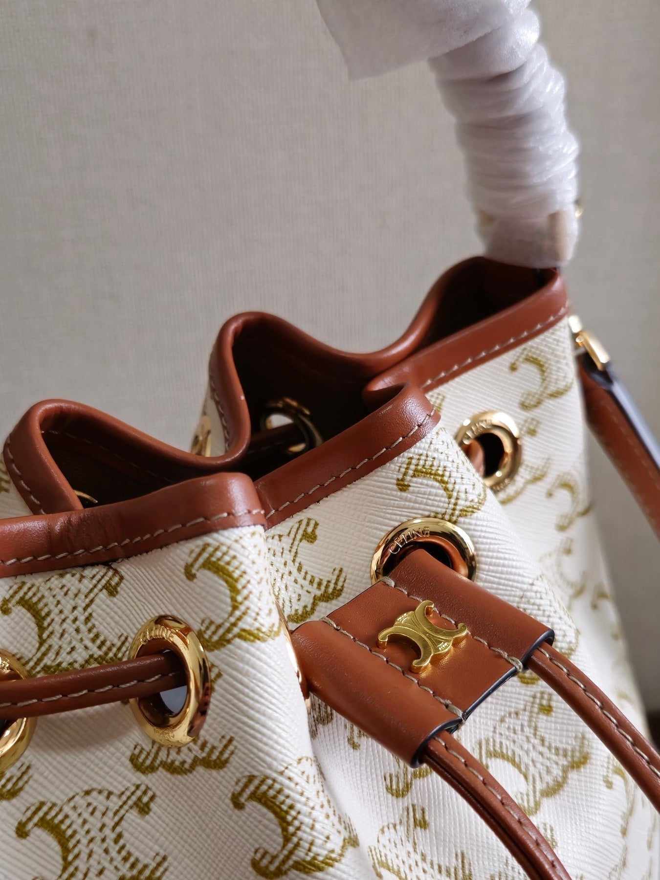 CLARA BAG 19 IN WHITE TRIOMPHE CANVAS AND BROWN CALFSKIN TRIM - Image 10