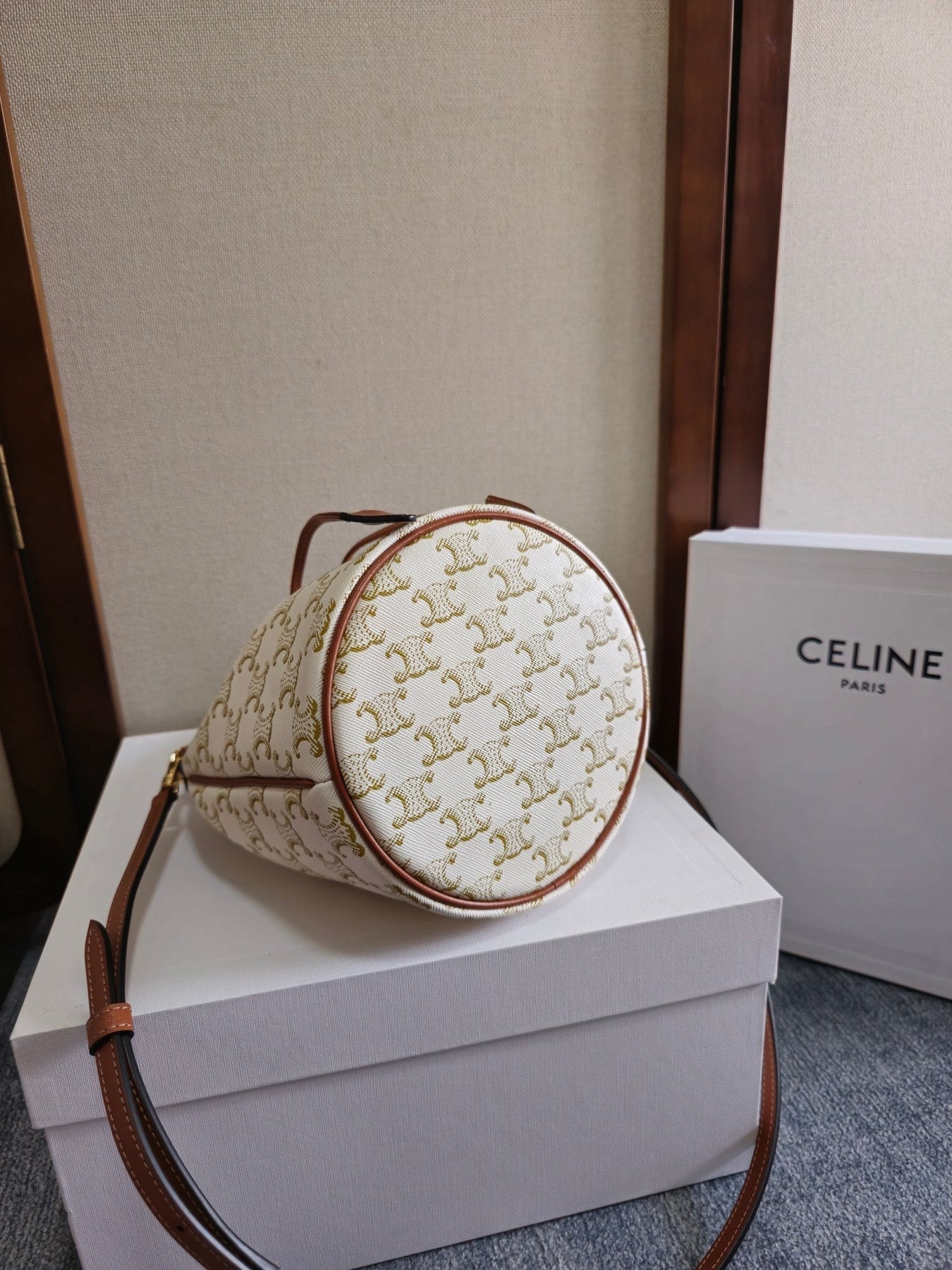 CLARA BAG 19 IN WHITE TRIOMPHE CANVAS AND BROWN CALFSKIN TRIM - Image 7