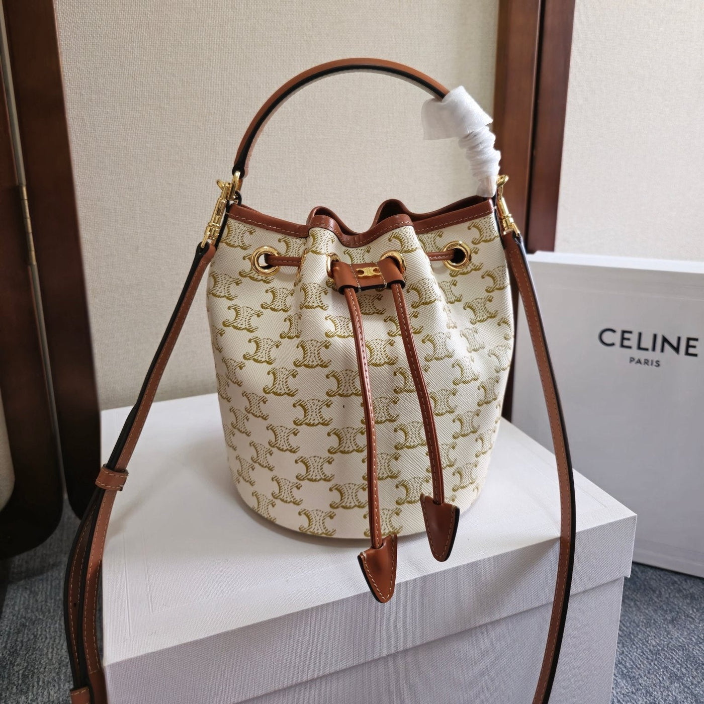 CLARA BAG 19 IN WHITE TRIOMPHE CANVAS AND BROWN CALFSKIN TRIM - Image 3