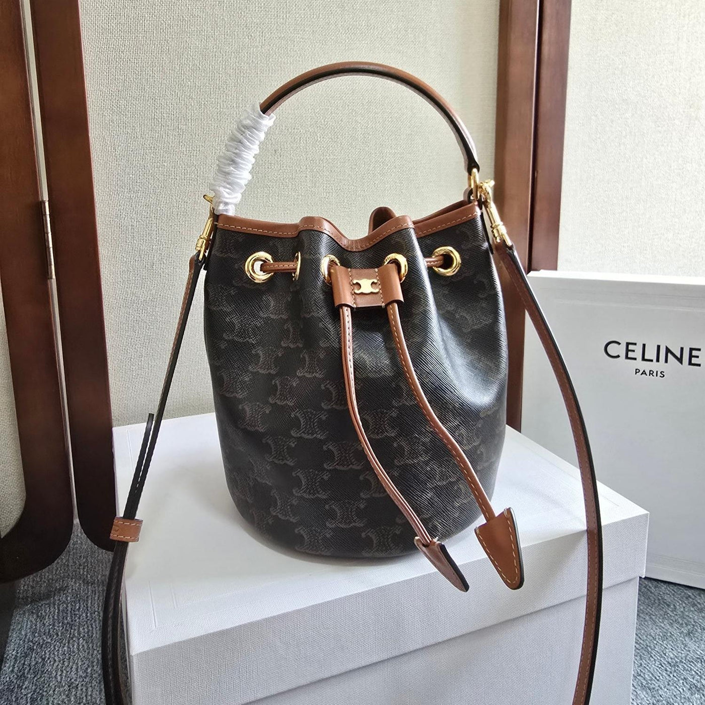CLARA BAG 19 IN BLACK TRIOMPHE CANVAS AND BROWN CALFSKIN TRIM - Image 3