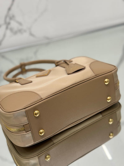 large top handle bag 35 in dried moss nylon and calfskin trim - image 3