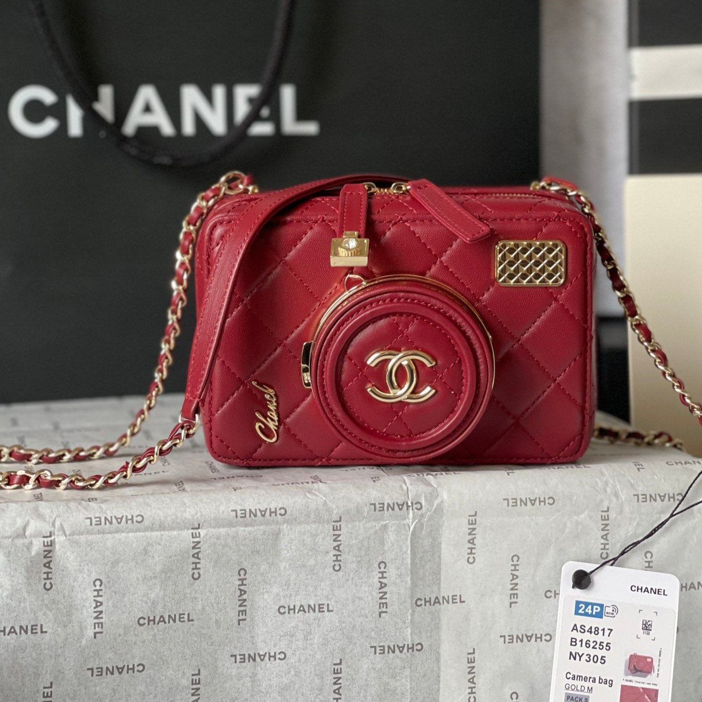 CC 16 CAMERA BAG IN BURGUNDY RED CALFSKIN AND GOLD PLATED METAL - Image 3