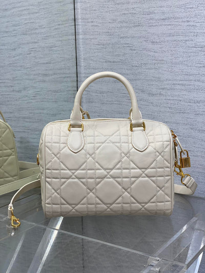 GROOVE 25 BAG IN WHITE CREAM LAMBSKIN