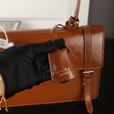 WORK BRIEFCASE 33 IN BROWN SHINY SMOOTH CALFSKIN