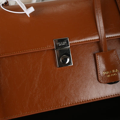 WORK BRIEFCASE 33 IN BROWN SHINY SMOOTH CALFSKIN