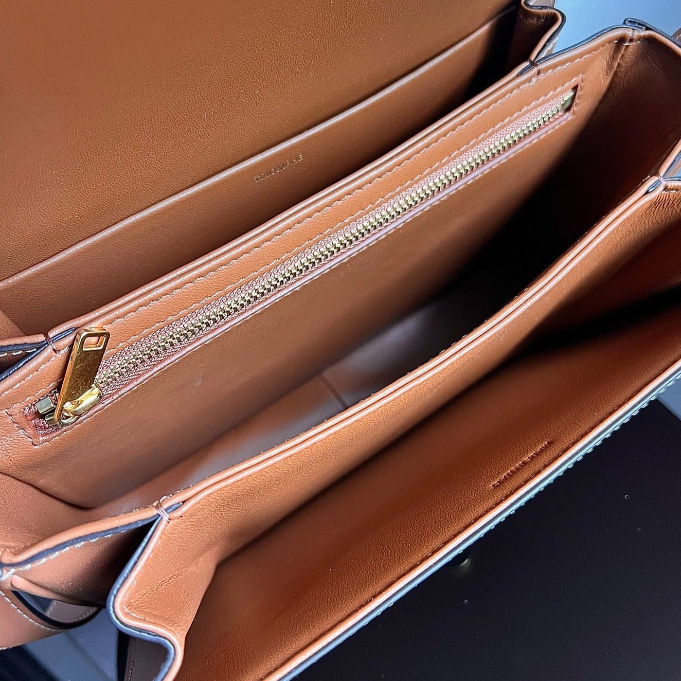 CLASSIQUE TRIOMPHE 22 TAN SMOOTH CALFSKIN - Image 5