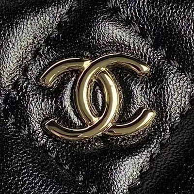 MEDIUM CAMERA BAG 23 IN BLACK LAMBSKIN GOLD HARDWARE - Image 4