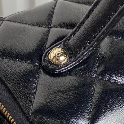 MEDIUM CAMERA BAG 23 IN BLACK LAMBSKIN GOLD HARDWARE - Image 6
