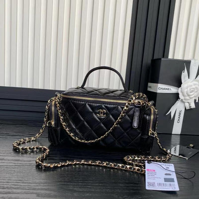 MEDIUM CAMERA BAG 23 IN BLACK LAMBSKIN GOLD HARDWARE - Main Image