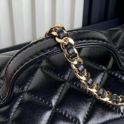 MEDIUM CAMERA BAG 23 IN BLACK LAMBSKIN GOLD HARDWARE - Image 7