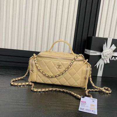 MEDIUM CAMERA BAG 23 IN BEIGE YELLOW LAMBSKIN GOLD HARDWARE - Image 3