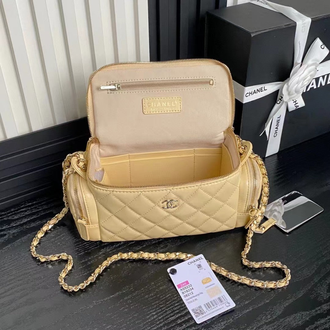 MEDIUM CAMERA BAG 23 IN BEIGE YELLOW LAMBSKIN GOLD HARDWARE - Image 10
