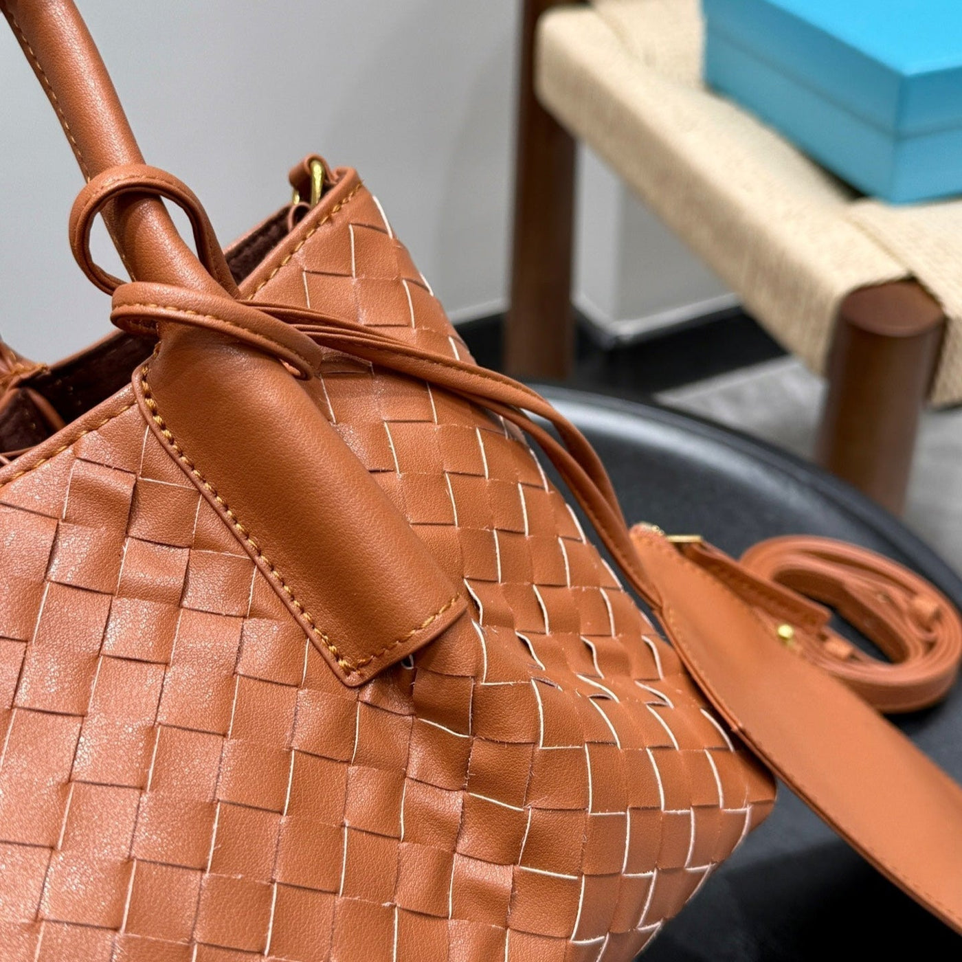SMALL PINACOTECA TOTE BAG 25 IN RUST BROWN CALFSKIN - Image 8