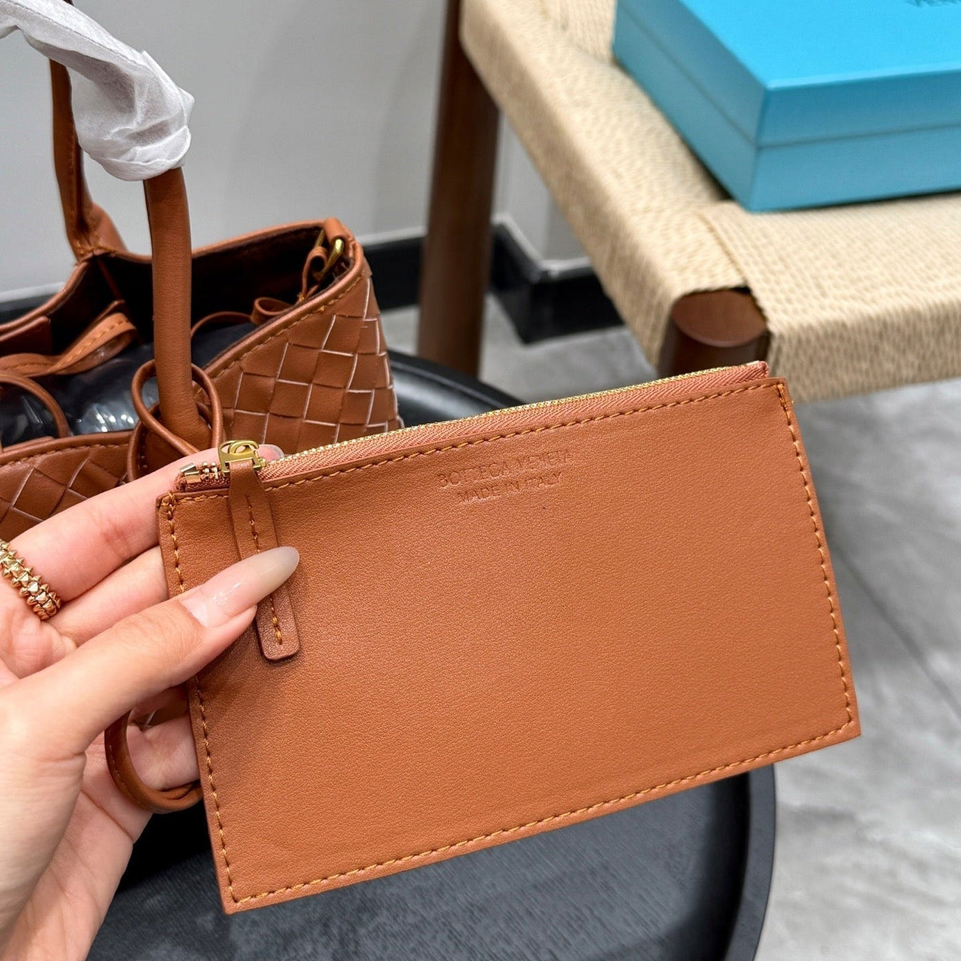 SMALL PINACOTECA TOTE BAG 25 IN RUST BROWN CALFSKIN - Image 9