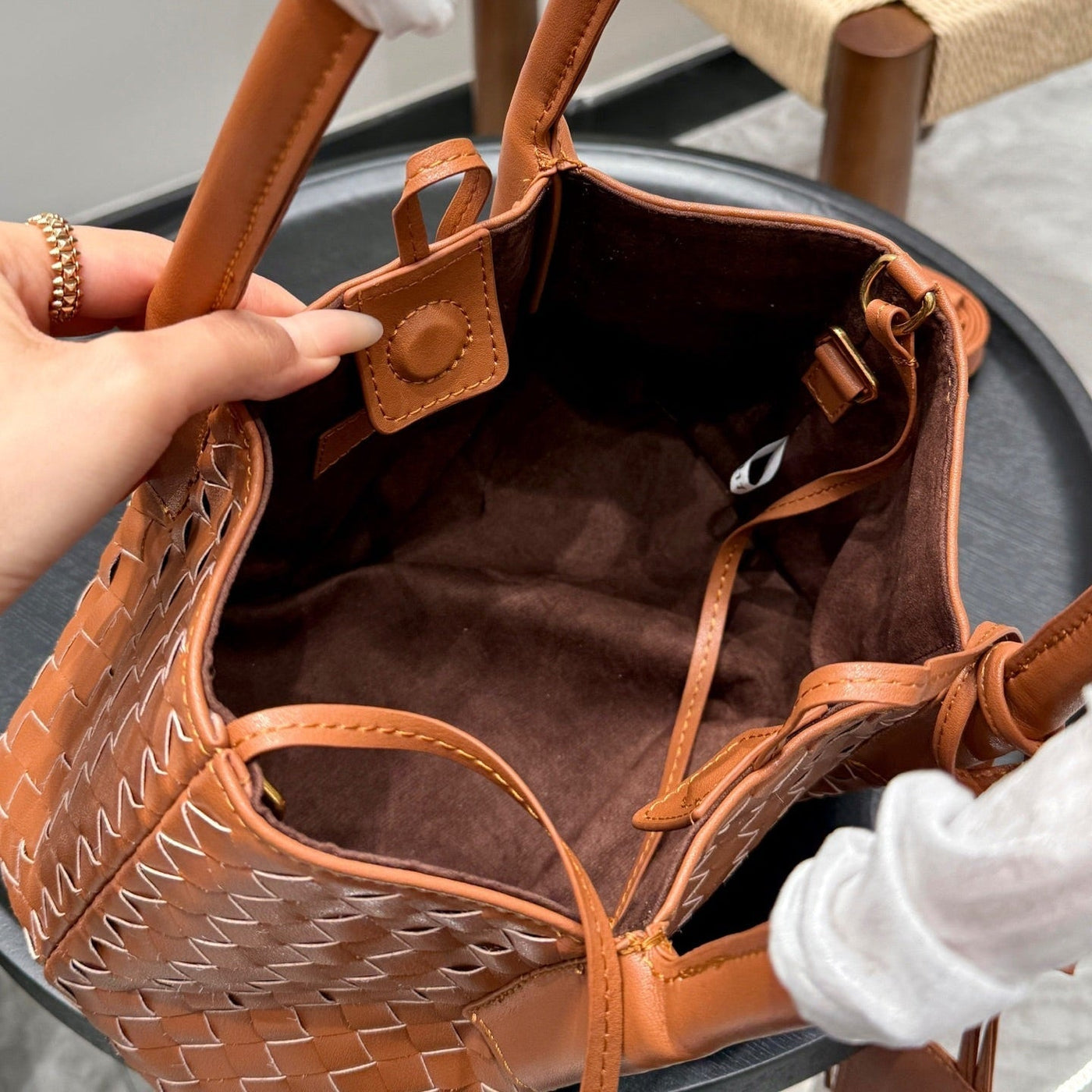SMALL PINACOTECA TOTE BAG 25 IN RUST BROWN CALFSKIN - Image 10