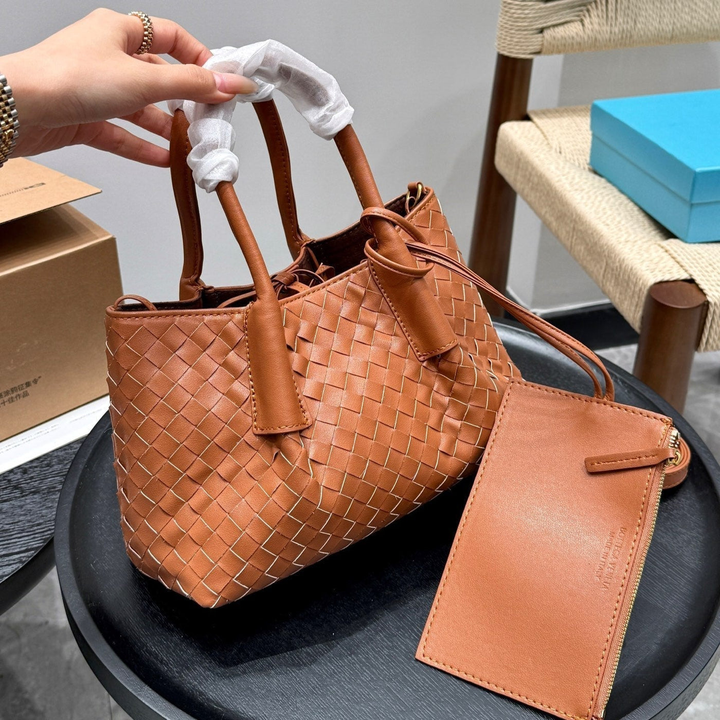 SMALL PINACOTECA TOTE BAG 25 IN RUST BROWN CALFSKIN - Image 11