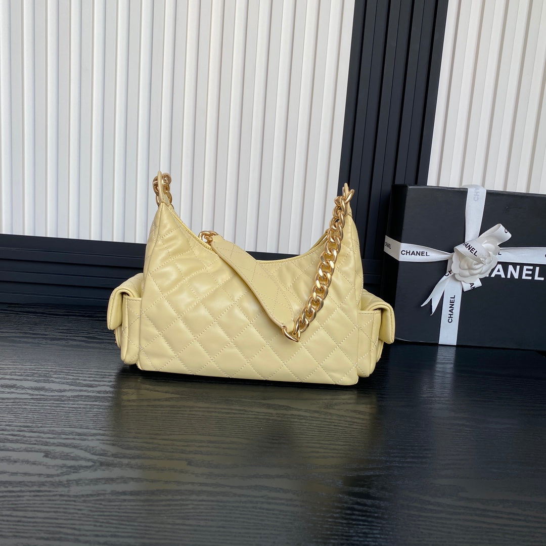 QUILTED HOBO CARGO BAG 31 IN LIGHT YELLOW CALFSKIN GOLD CHAIN - Image 6