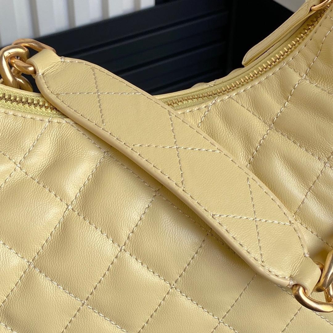 QUILTED HOBO CARGO BAG 31 IN LIGHT YELLOW CALFSKIN GOLD CHAIN - Image 8